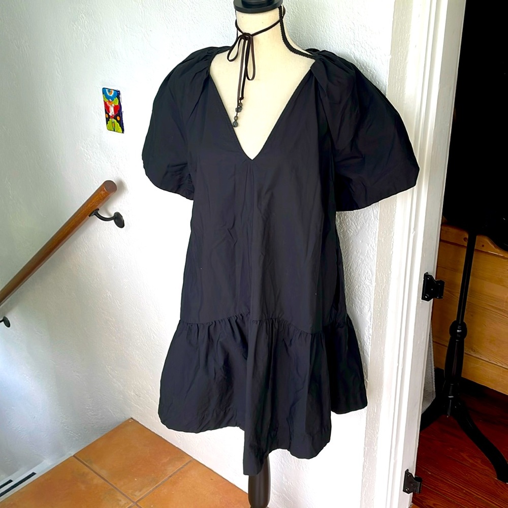 NWOT A New day Women’s V-Neck short PuffSleeve Ruffle BlackDress Mediumw/pockets